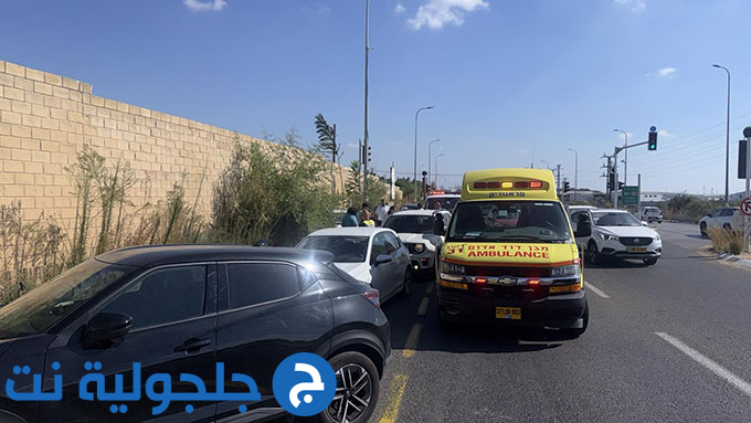 اصابة سائق بجراح بين طفيفة ومتوسطة بحادث طرق ذاتي قرب مدخل جلجولية الغربي